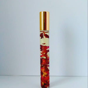 Lip oil infused with rose petals